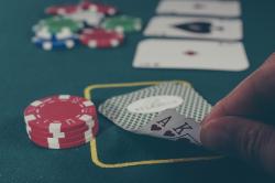 mains au poker